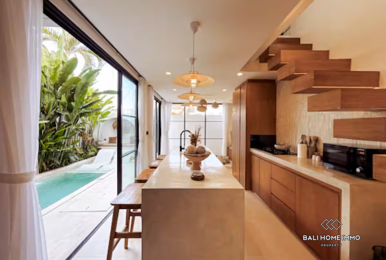 Modern 3 Bedroom Villa for Rental in Bali Cemagi Beachside view 6