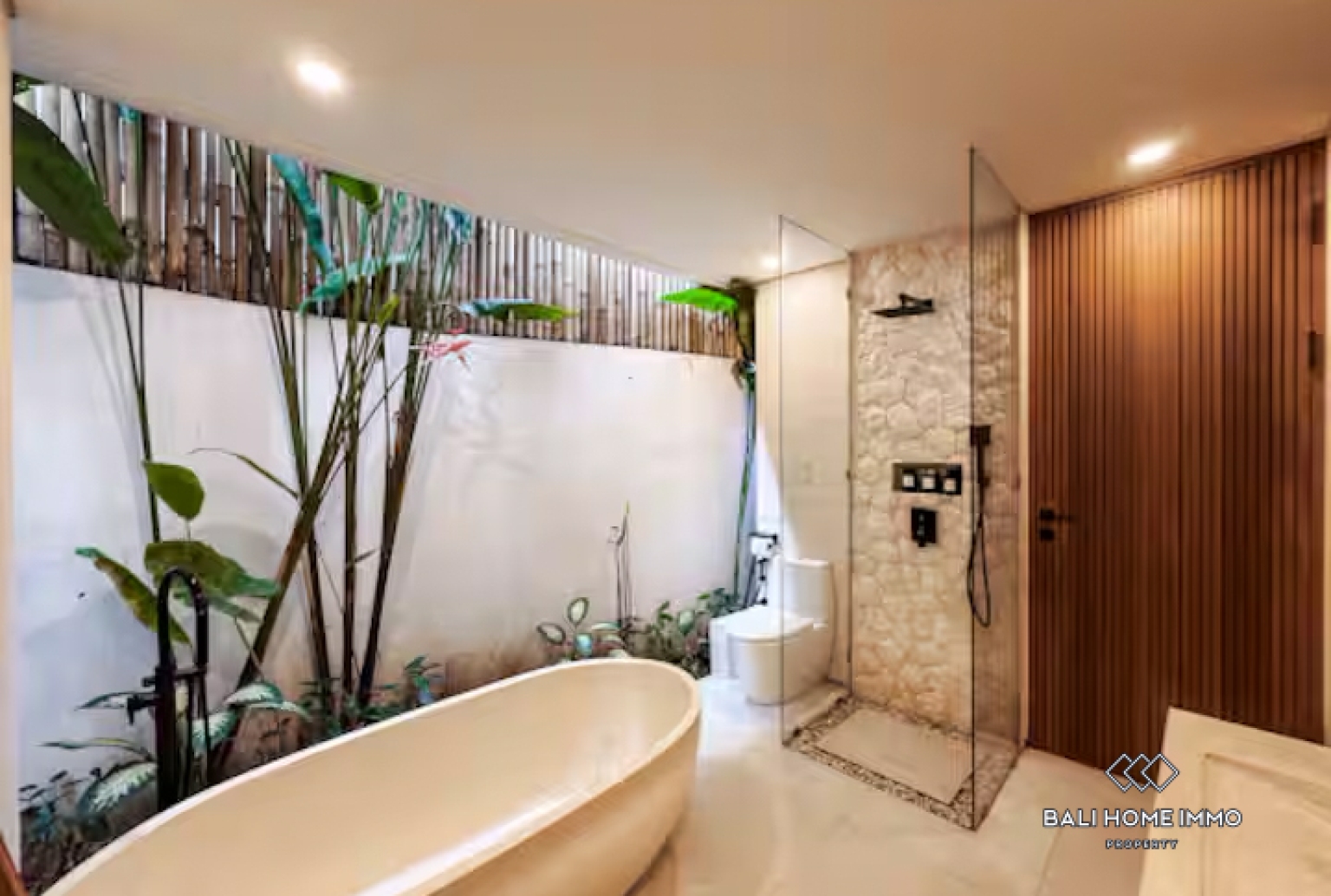 Modern 3 Bedroom Villa for Rental in Bali Cemagi Beachside view 17