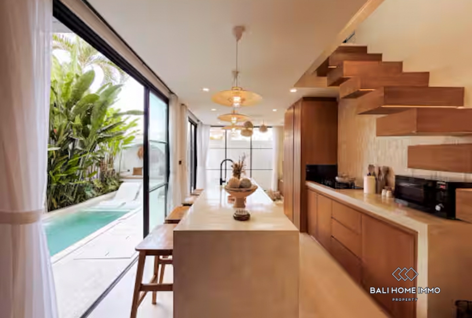 Modern 3 Bedroom Villa for Rental in Bali Cemagi Beachside view 7