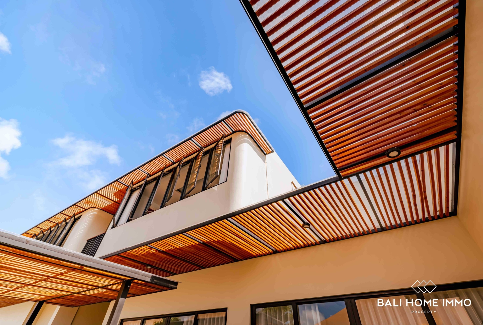 MODERN 3 BEDROOM VILLA FOR SALE IN BALI UNGASAN view 4