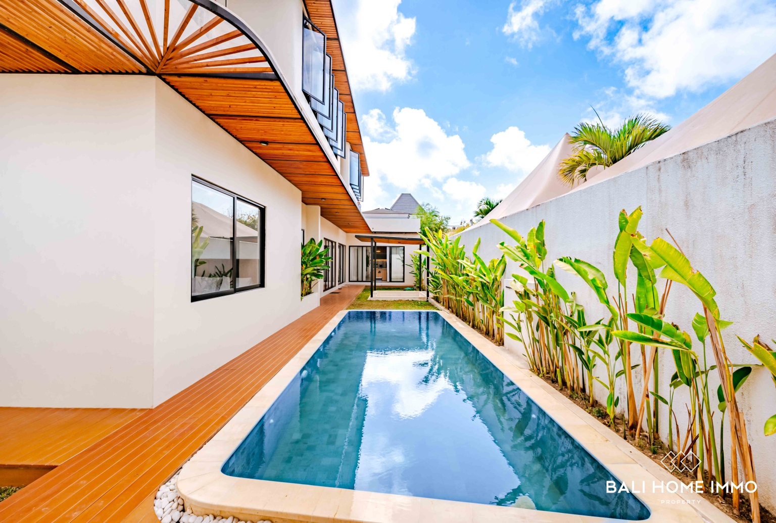 MODERN 3 BEDROOM VILLA FOR SALE IN BALI UNGASAN view 2