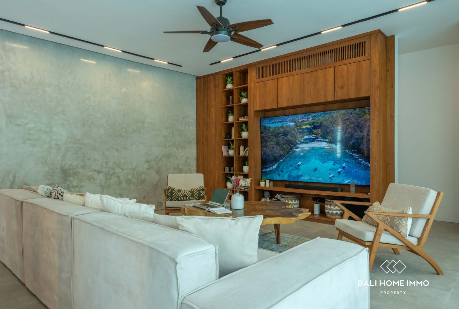 MODERN 3 BEDROOM VILLA FOR SALE IN TUMBAK BAYUH BALI view 2