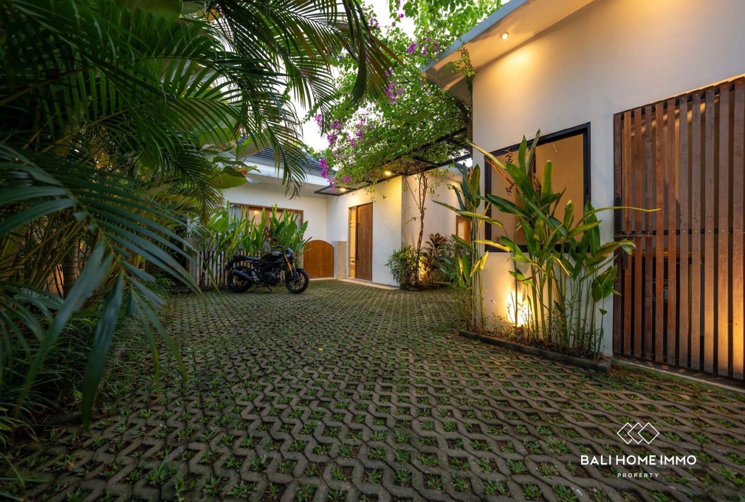 MODERN 3 BEDROOM VILLA FOR SALE IN TUMBAK BAYUH BALI view 25