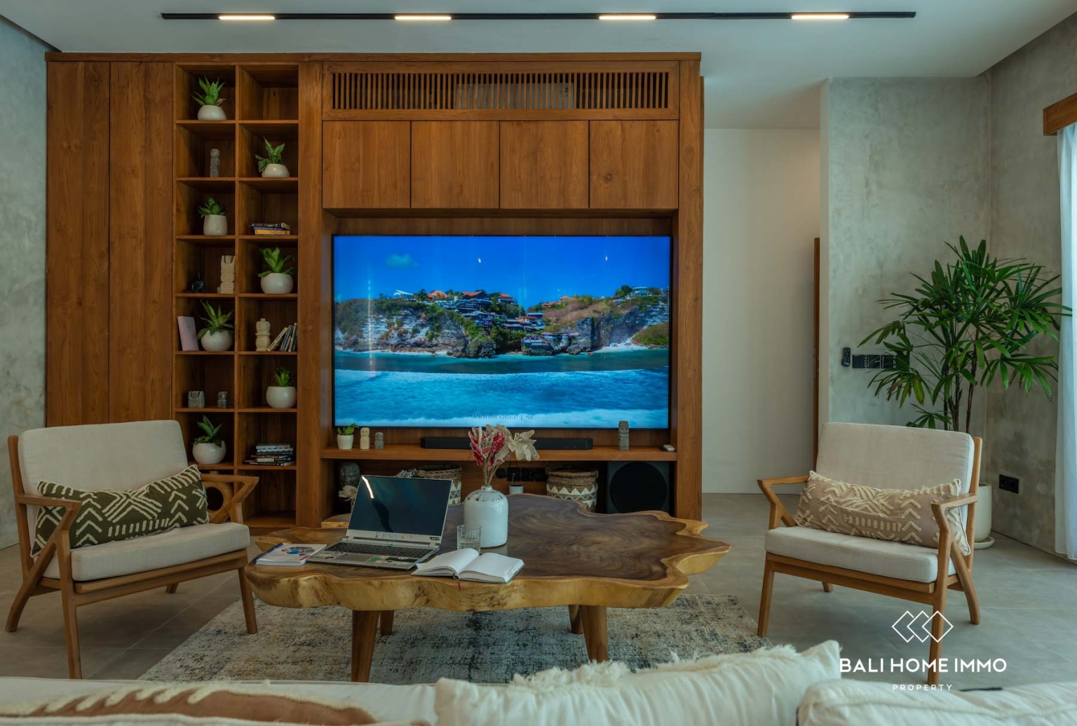 MODERN 3 BEDROOM VILLA FOR SALE IN TUMBAK BAYUH BALI view 3