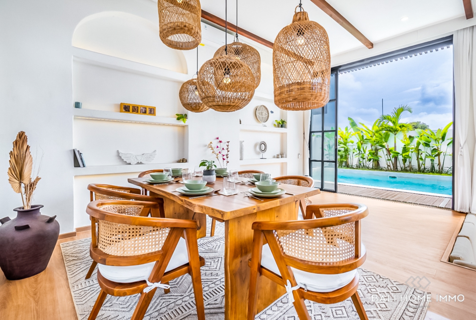 MODERN 3 BEDROOM VILLA FOR SALE LEASEHOLD  IN JIMBARAN view 3