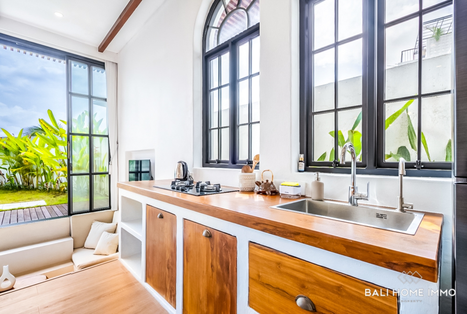 Villa moderne de 3 chambres à vendre en bail emphytéotique à Jimbaran view 8