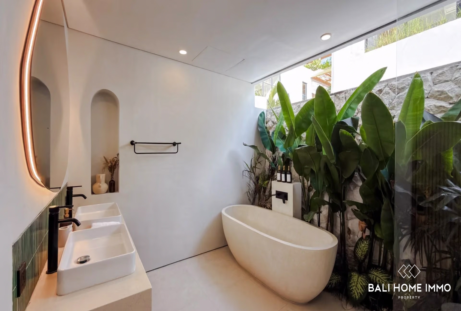 Modern 3-Bedroom Villa for Sale Leasehold in Pecatu Near Bvlgari Resort view 10