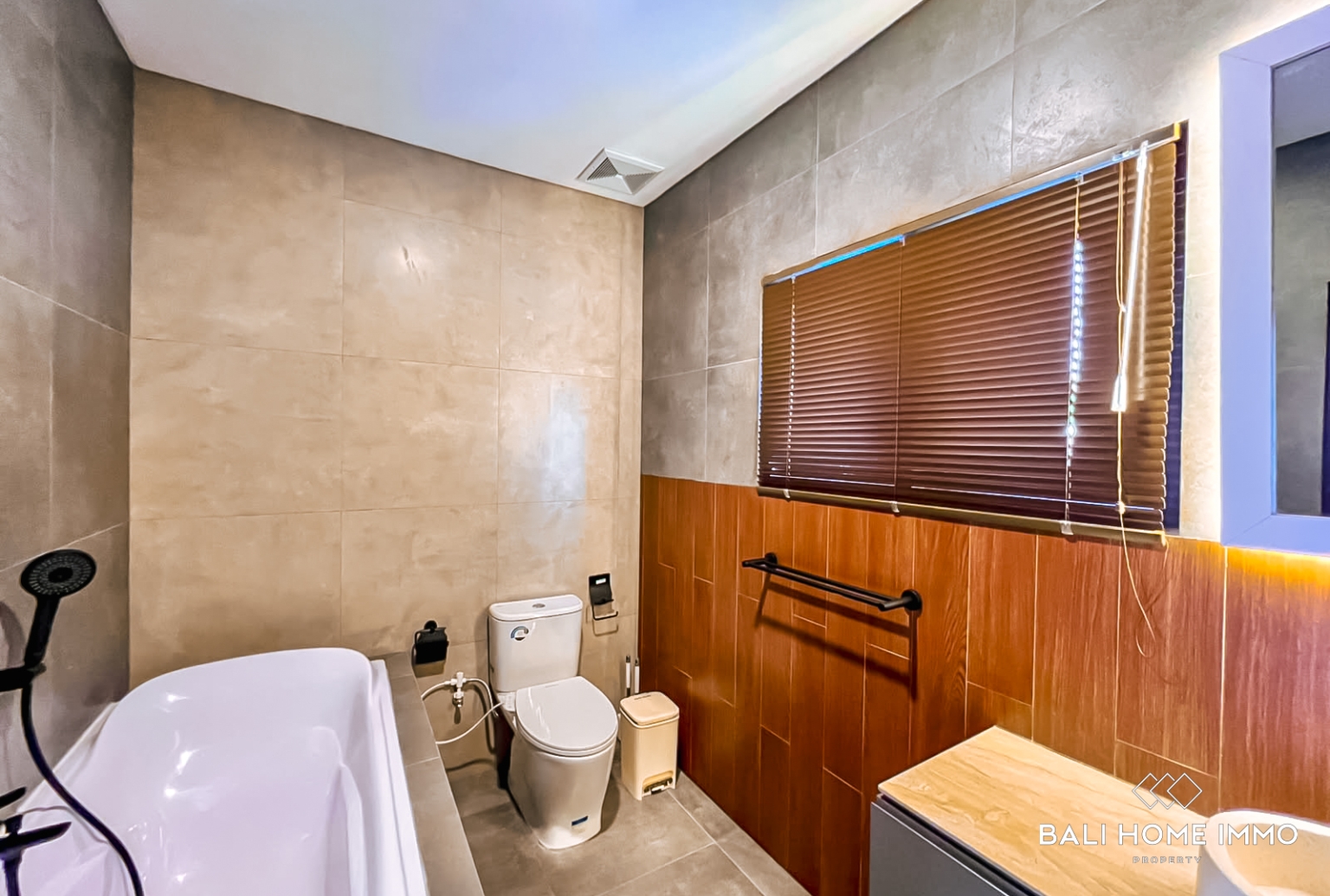 Modern 3-Bedroom Villa for Sale Near Balangan Beach view 21