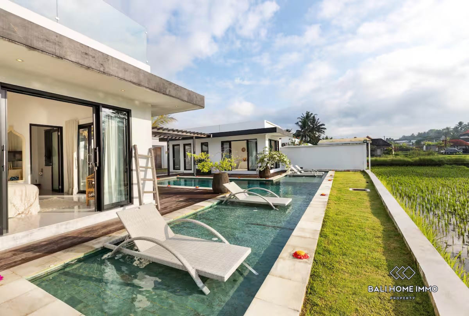 Modern 3-Bedrooms Villa With Ricefield View For Sale in Pejeng Ubud view 21