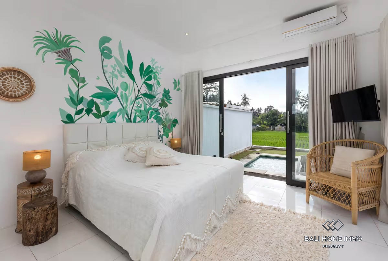 Modern 3-Bedrooms Villa With Ricefield View For Sale in Pejeng Ubud view 9