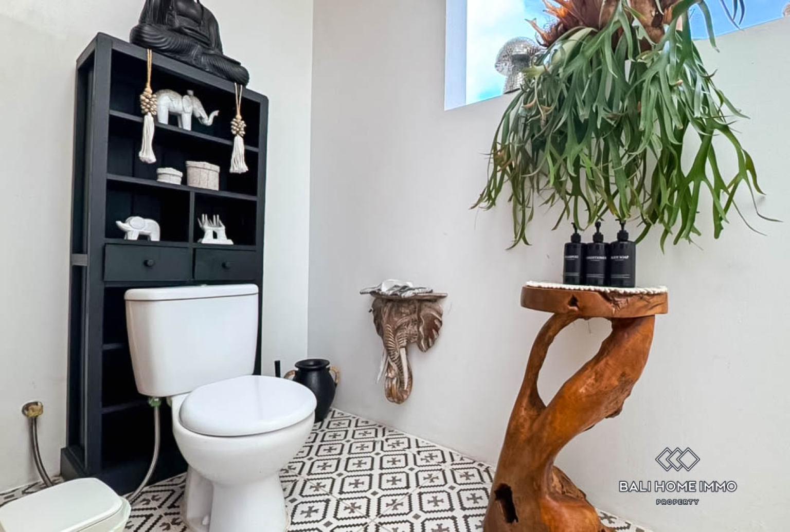 Modern 4-Bedroom Cliffside Villa with for sale and rent in Ubud view 16