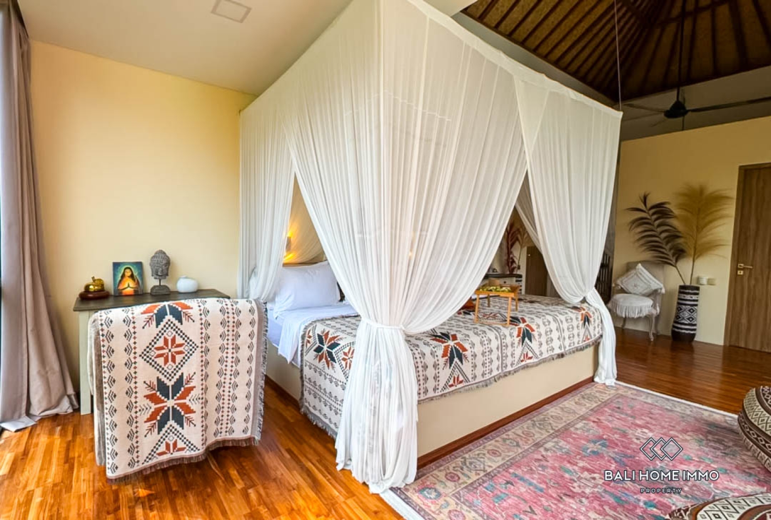 Modern 4-Bedroom Cliffside Villa with for sale and rent in Ubud view 8