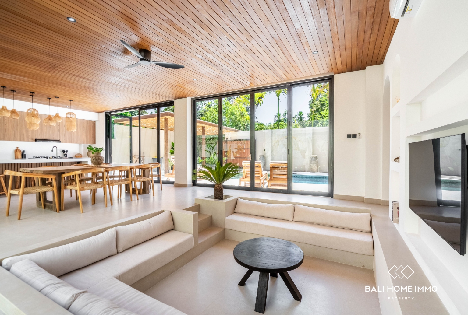 Vila Keluarga Modern 4 Kamar dengan Kolam Renang & Rooftop di Lokasi Strategis Sanur view 3