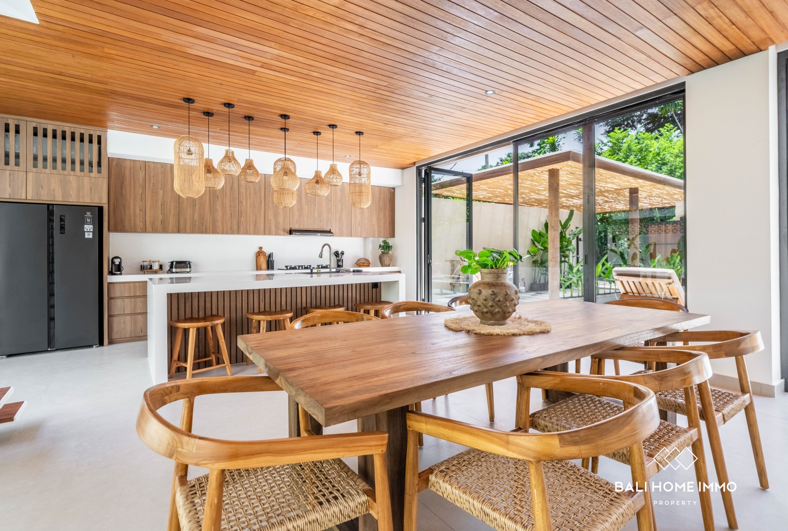 Vila Keluarga Modern 4 Kamar dengan Kolam Renang & Rooftop di Lokasi Strategis Sanur view 7