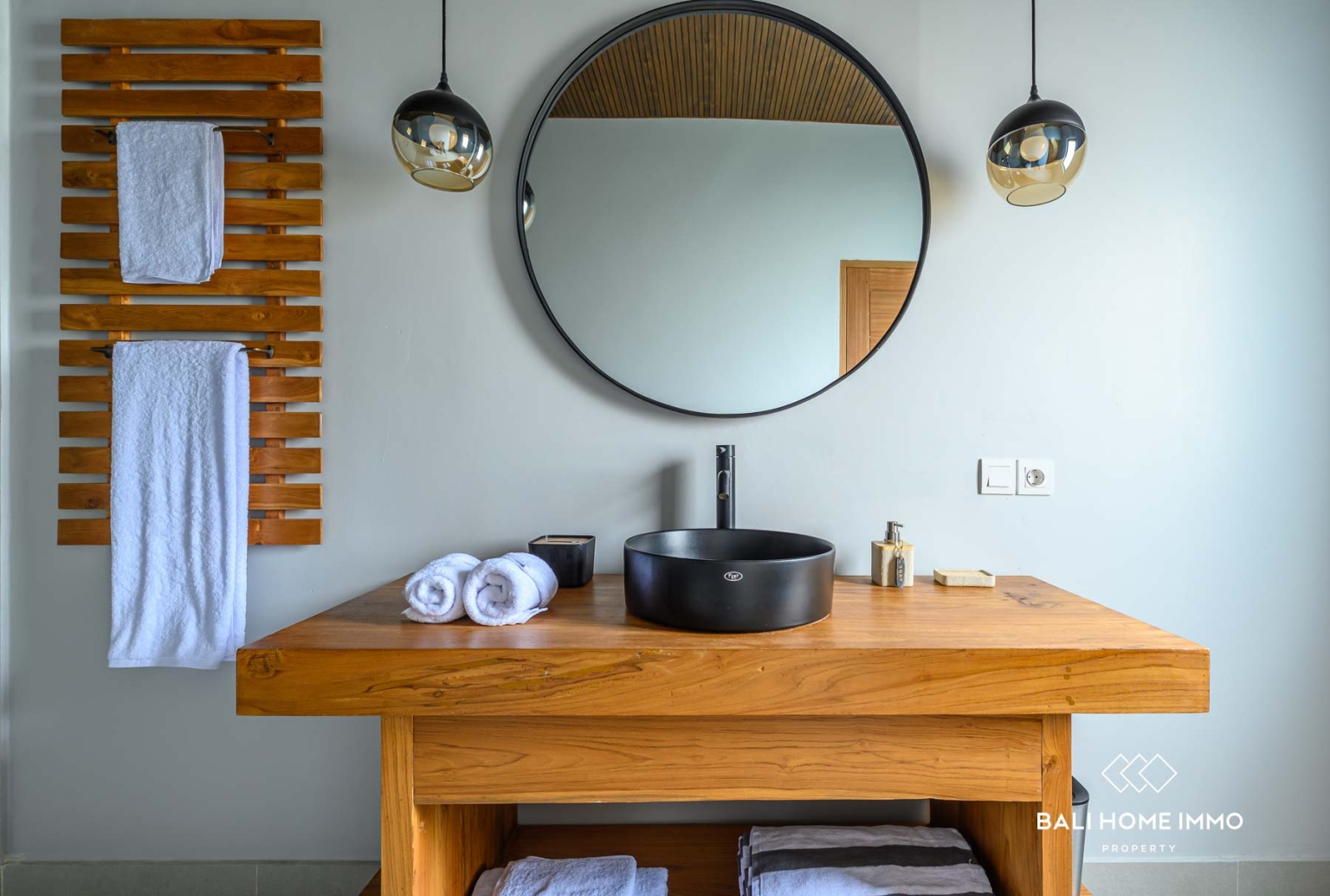 Modern 4 bedroom villa for sale and rental in Sanur Bali view 28