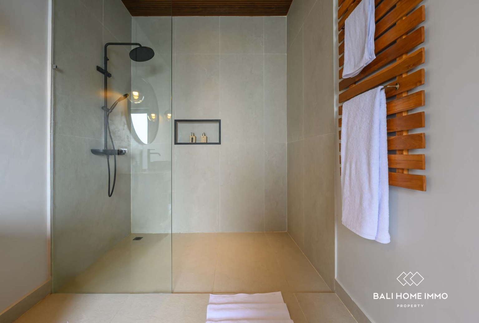 Modern 4 bedroom villa for sale and rental in Sanur Bali view 33