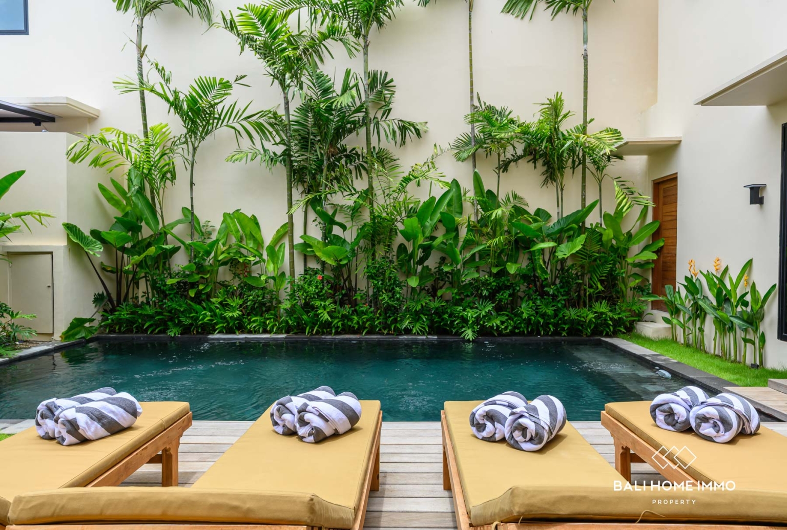 Modern 4 bedroom villa for sale and rental in Sanur Bali view 36