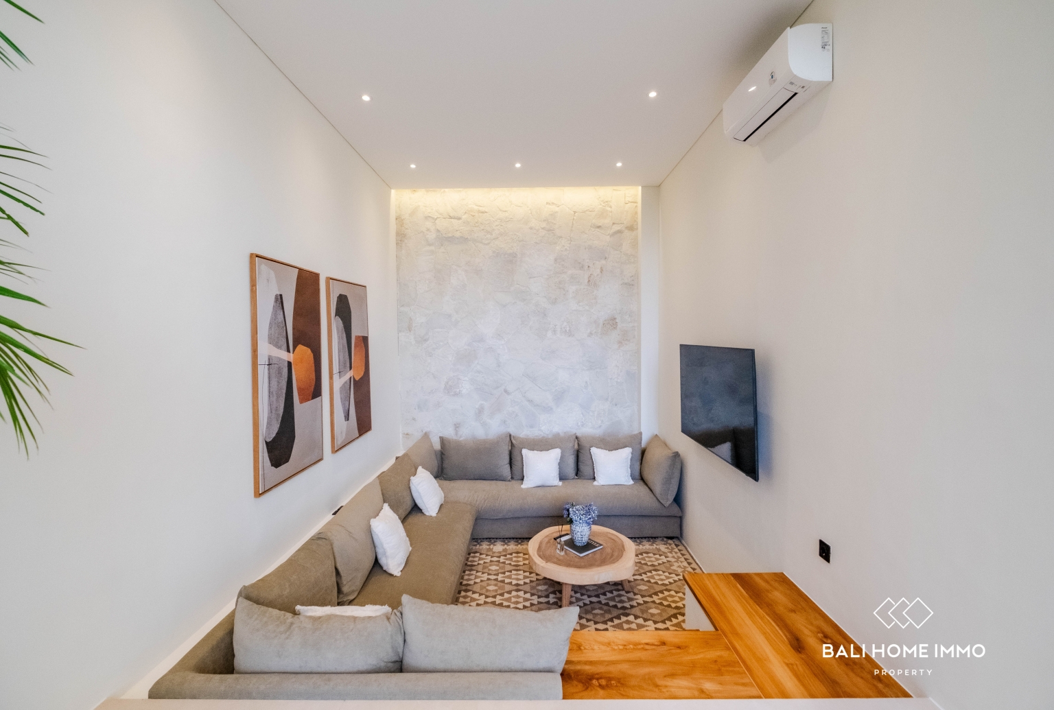Modern 4 bedroom Villa with Rice Field & Sunset View for sale in Cemagi view 9