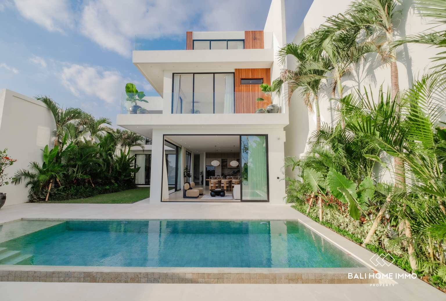 Modern 4 bedroom Villa with Rice Field & Sunset View for sale in Cemagi view 2