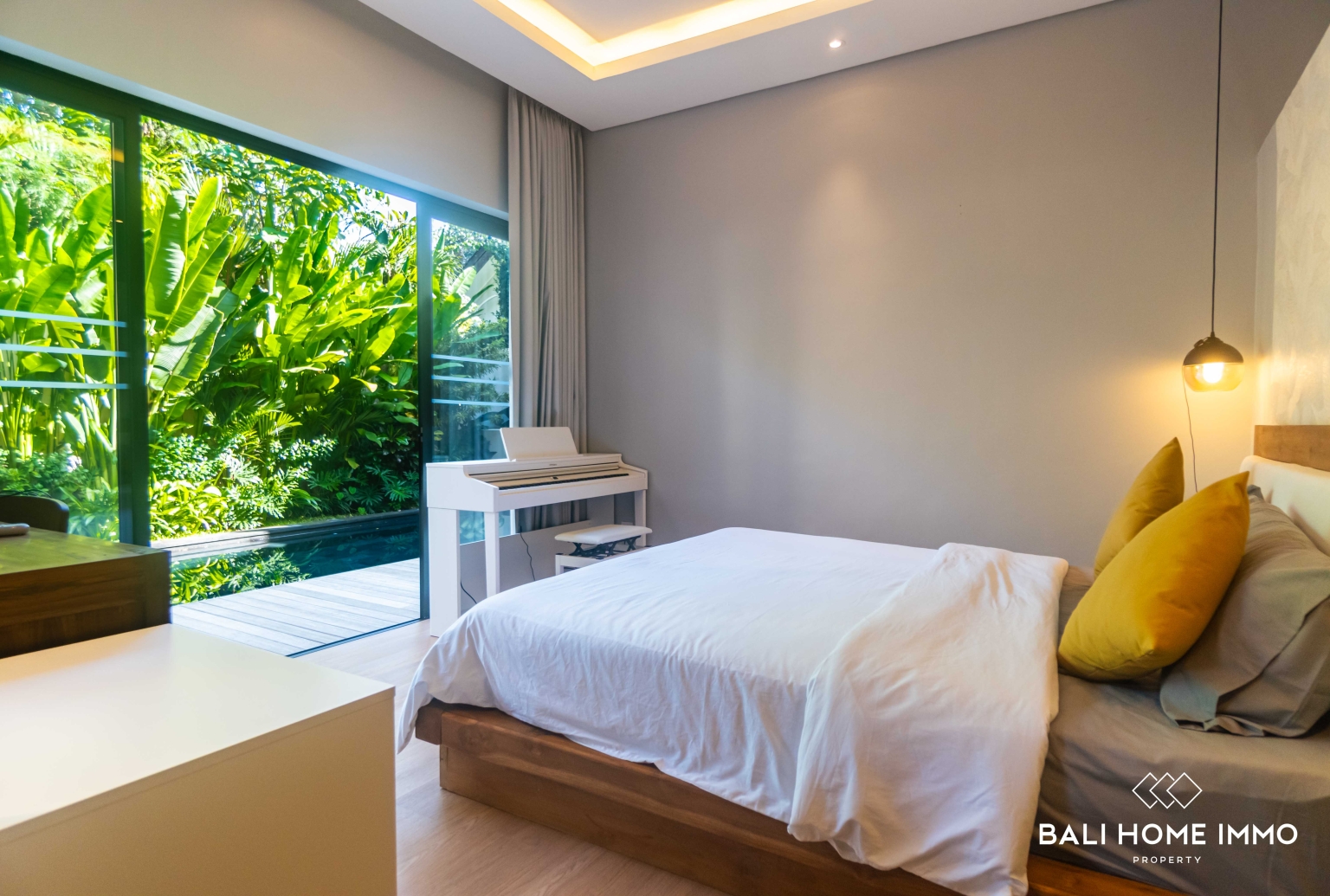 Modern 5 bedroom villa for sale and rental in Sanur Bali view 23