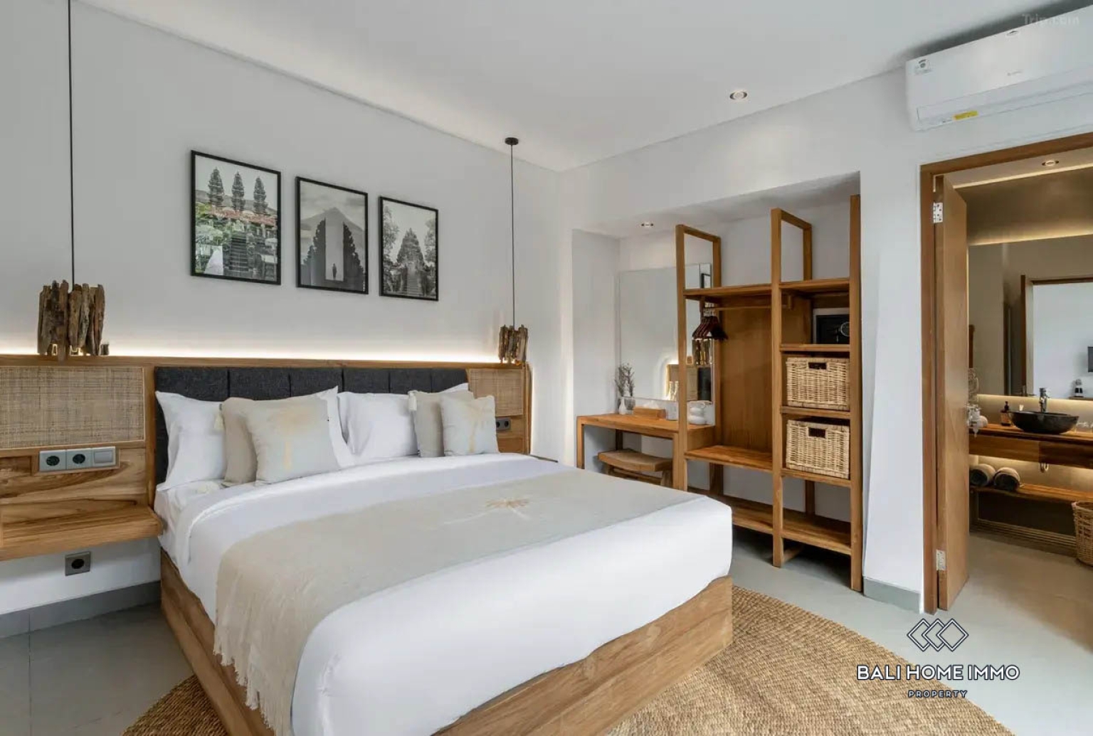 MODERN 5 BEDROOMS VILLA WITH JUNGLE VIEW FOR SALE IN SAYAN UBUD view 6