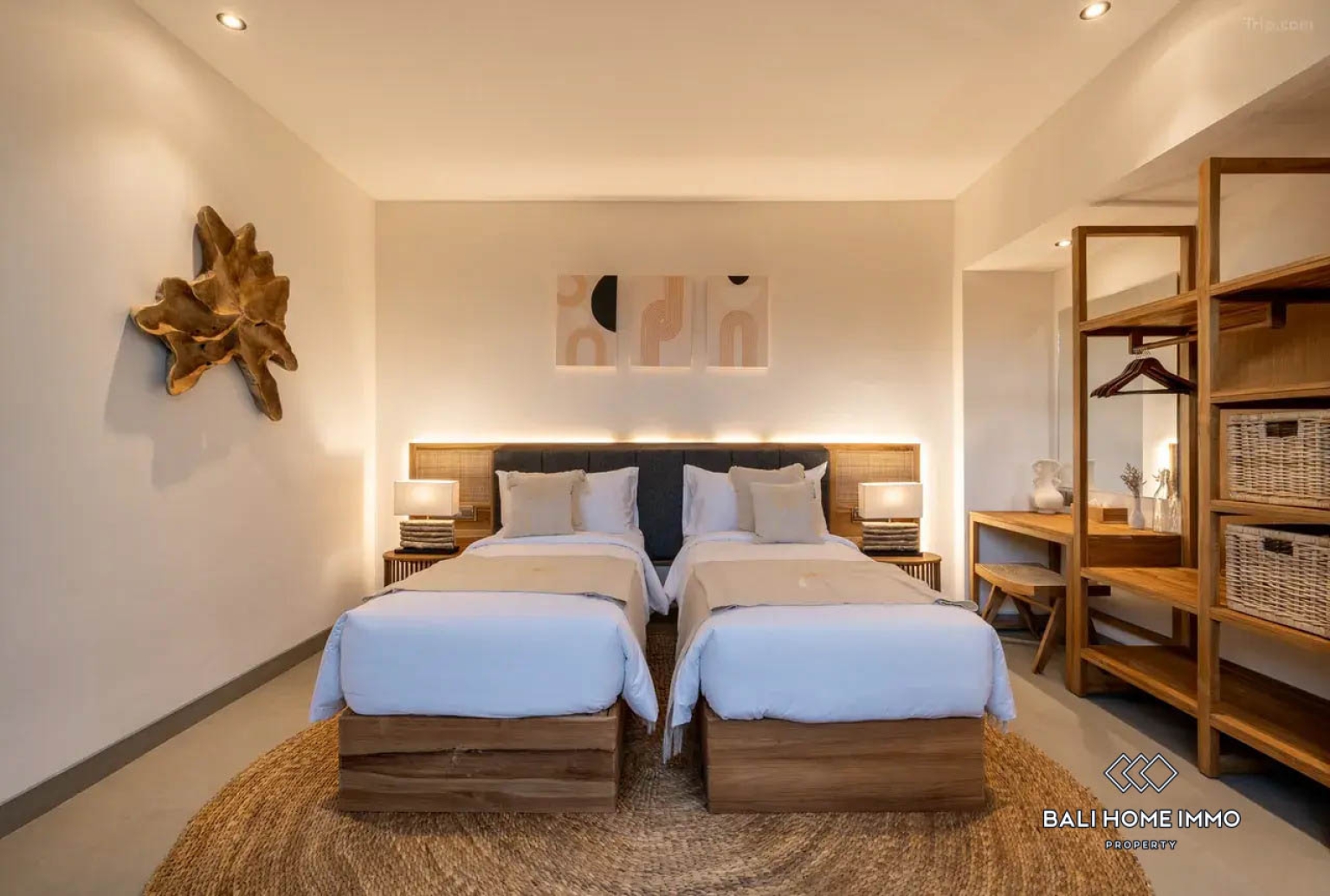 MODERN 5 BEDROOMS VILLA WITH JUNGLE VIEW FOR SALE IN SAYAN UBUD view 9
