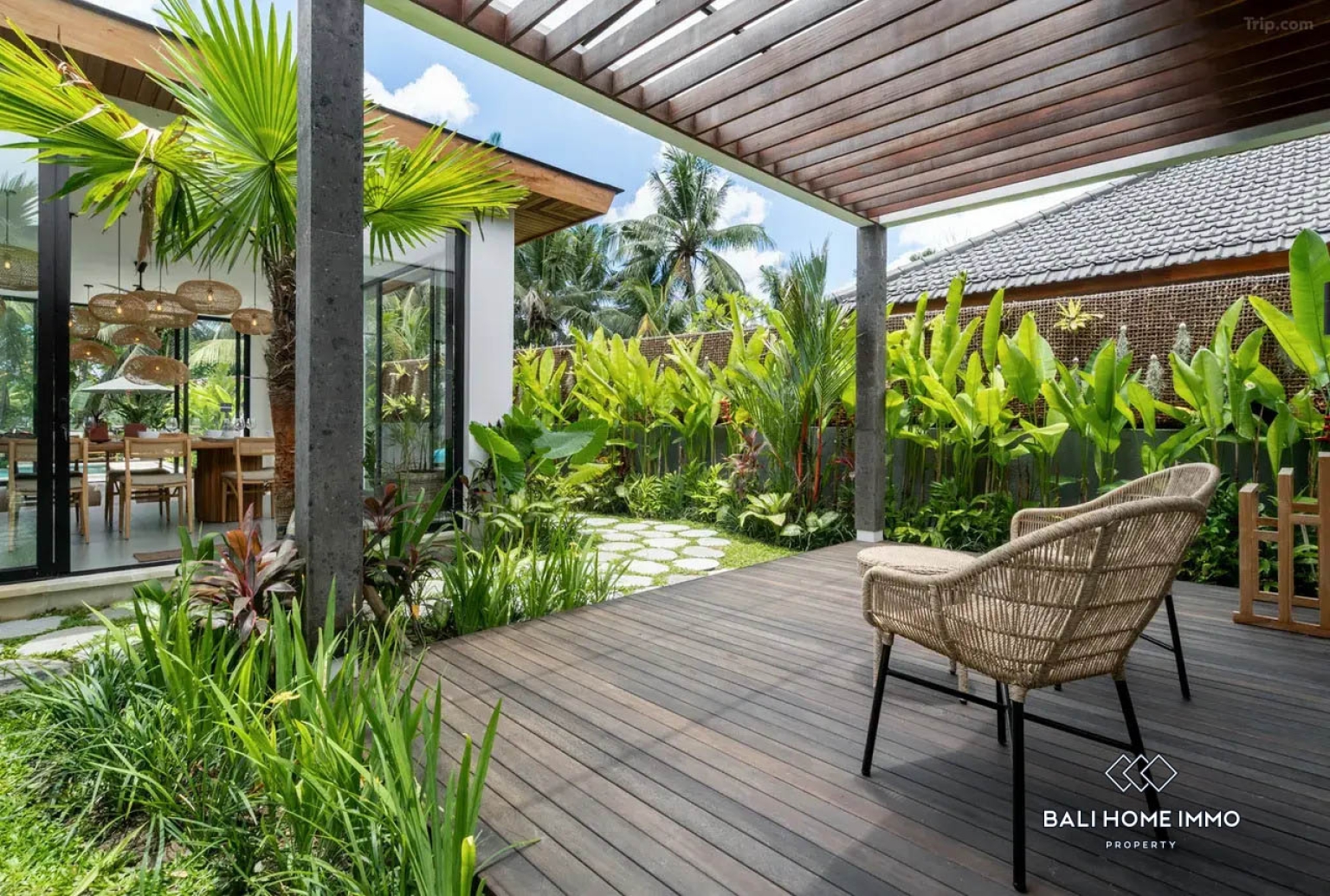 MODERN 5 BEDROOMS VILLA WITH JUNGLE VIEW FOR SALE IN SAYAN UBUD view 13