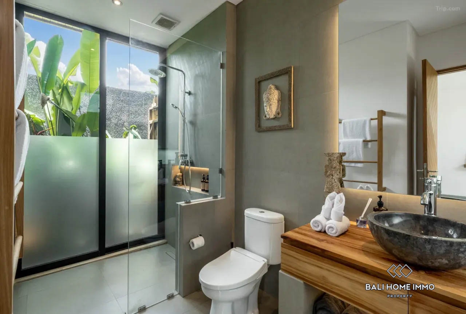 MODERN 5 BEDROOMS VILLA WITH JUNGLE VIEW FOR SALE IN SAYAN UBUD view 10