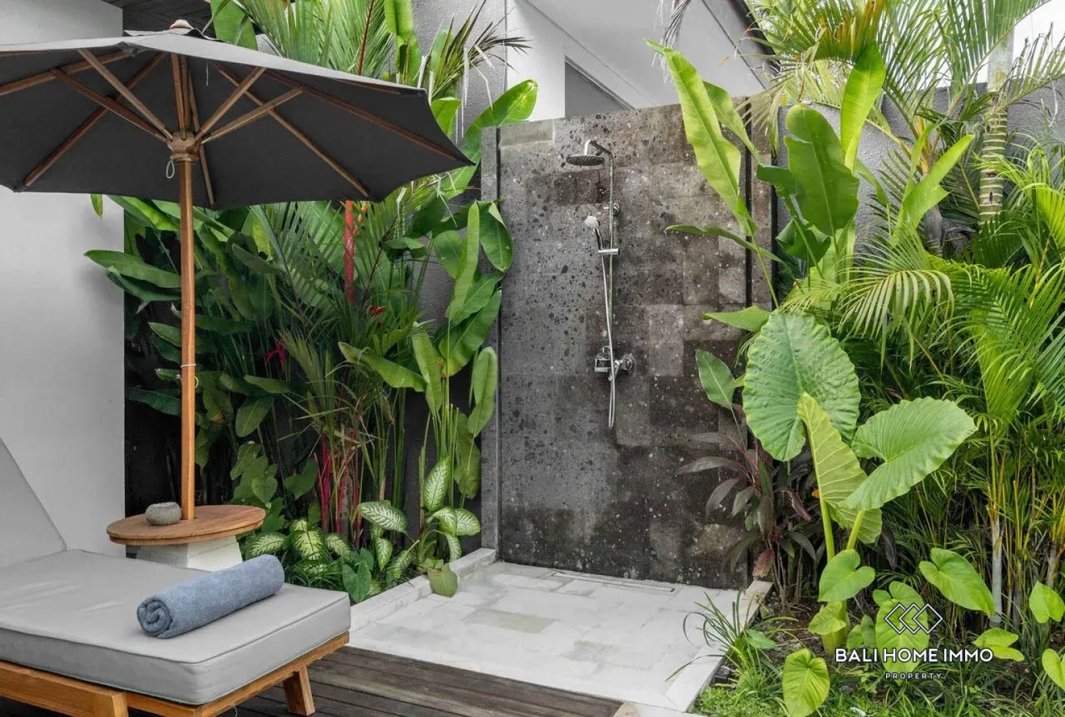 MODERN 5 BEDROOMS VILLA WITH JUNGLE VIEW FOR SALE IN SAYAN UBUD view 12