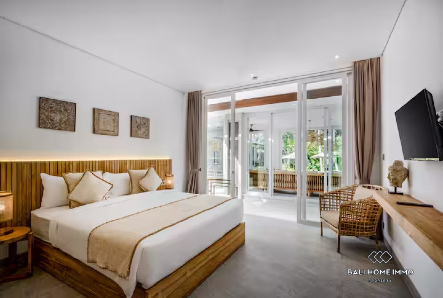 Modern 6 bedroom villa for sale in Ubud Bali view 11
