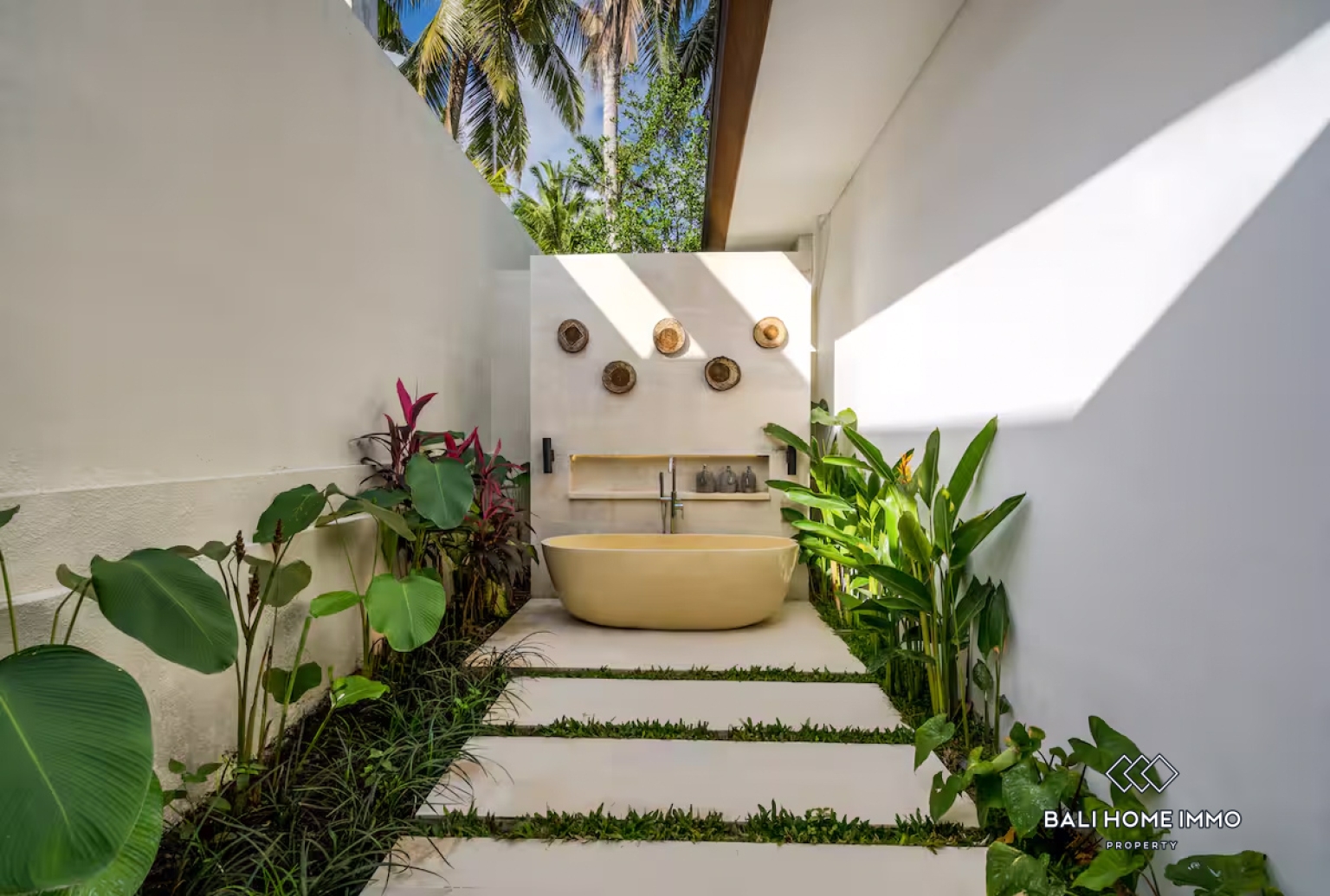 Modern 6 bedroom villa for sale in Ubud Bali view 17