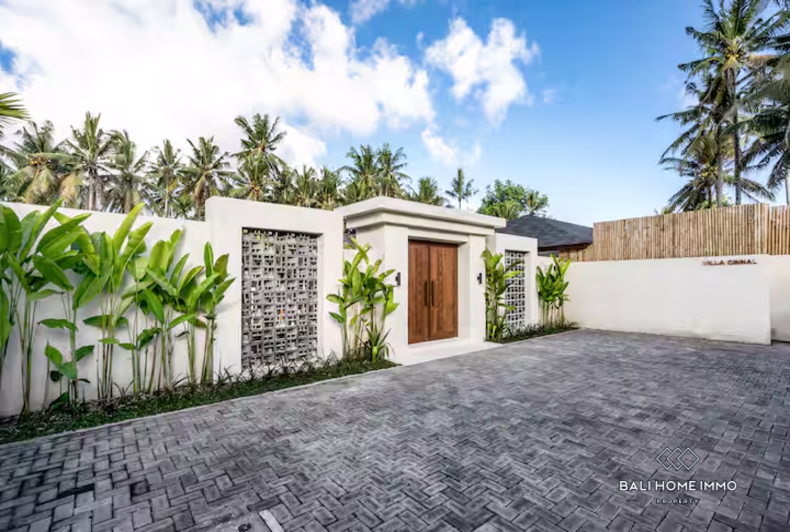 Modern 6 bedroom villa for sale in Ubud Bali view 21