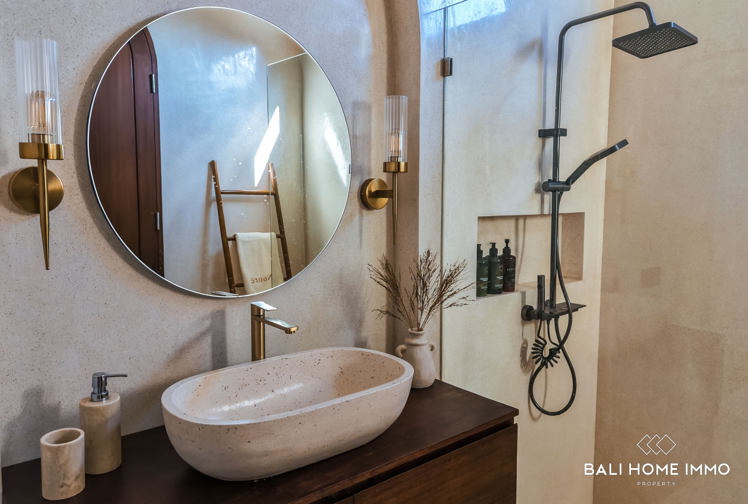 Modern Mediterranean 1-Bedroom Villa for Sale in Ungasan view 11