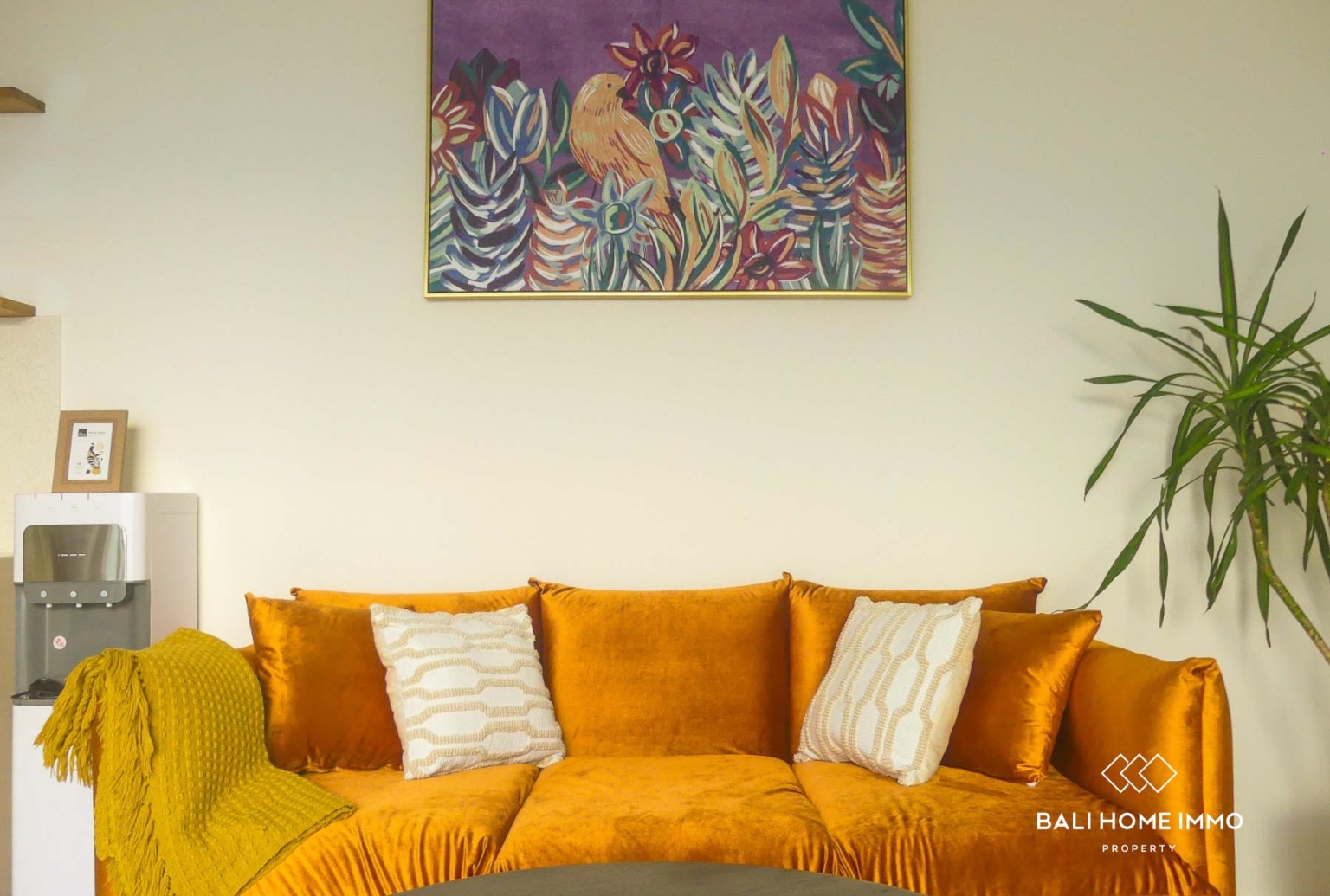 Villa Minimalis Modern 1 Kamar untuk Dijual dengan Status Hak Sewa di Canggu Bali view 3