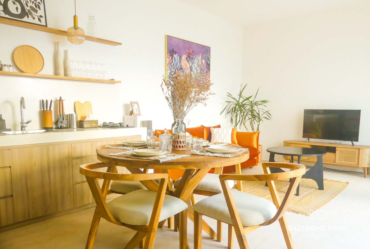 Villa Minimalis Modern 1 Kamar untuk Dijual dengan Status Hak Sewa di Canggu Bali view 2
