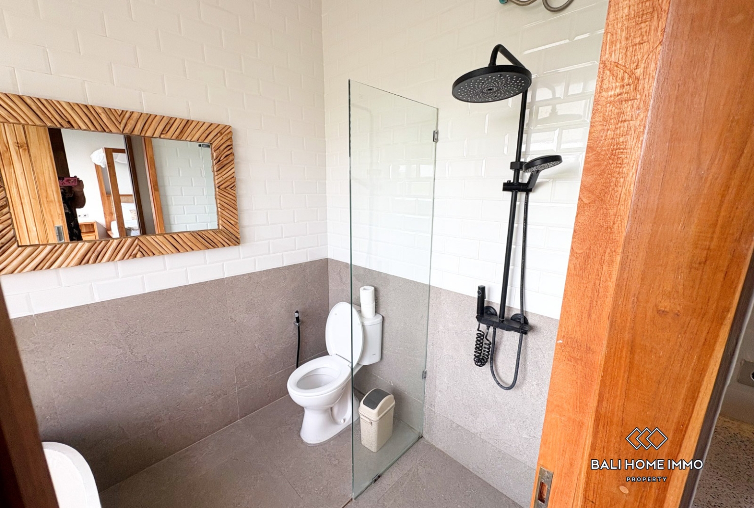MODERN MINIMALIST VILLA WITH 3 BEDROOM FOR SALE AND RENT IN KEROBOKAN view 18