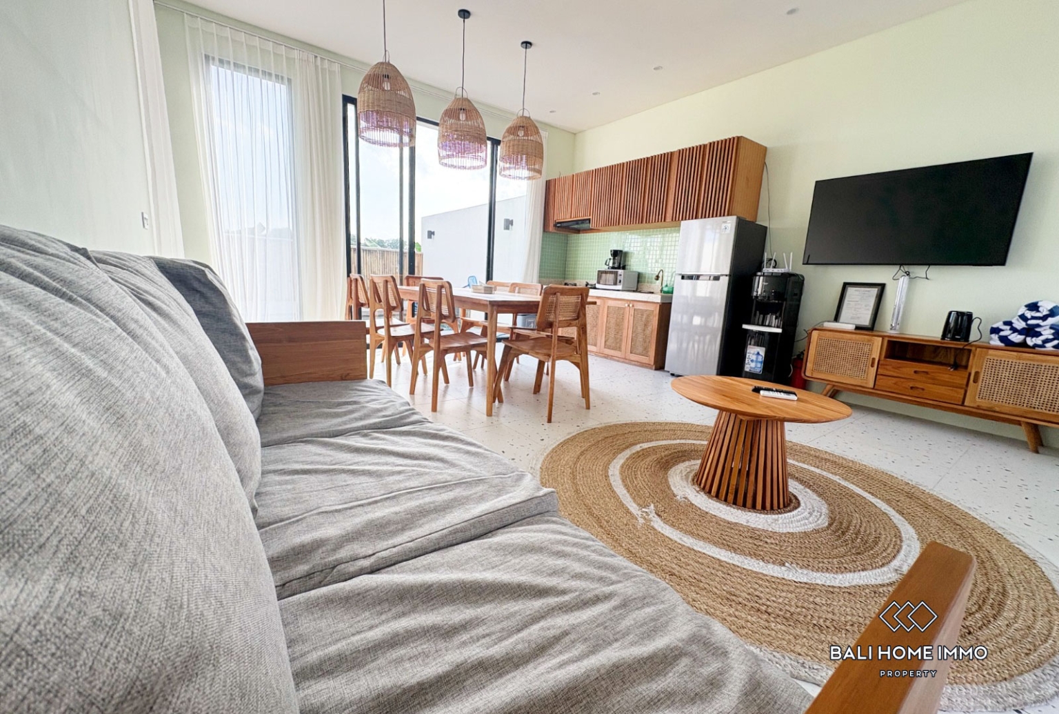 MODERN MINIMALIST VILLA WITH 3 BEDROOM FOR SALE AND RENT IN KEROBOKAN view 2