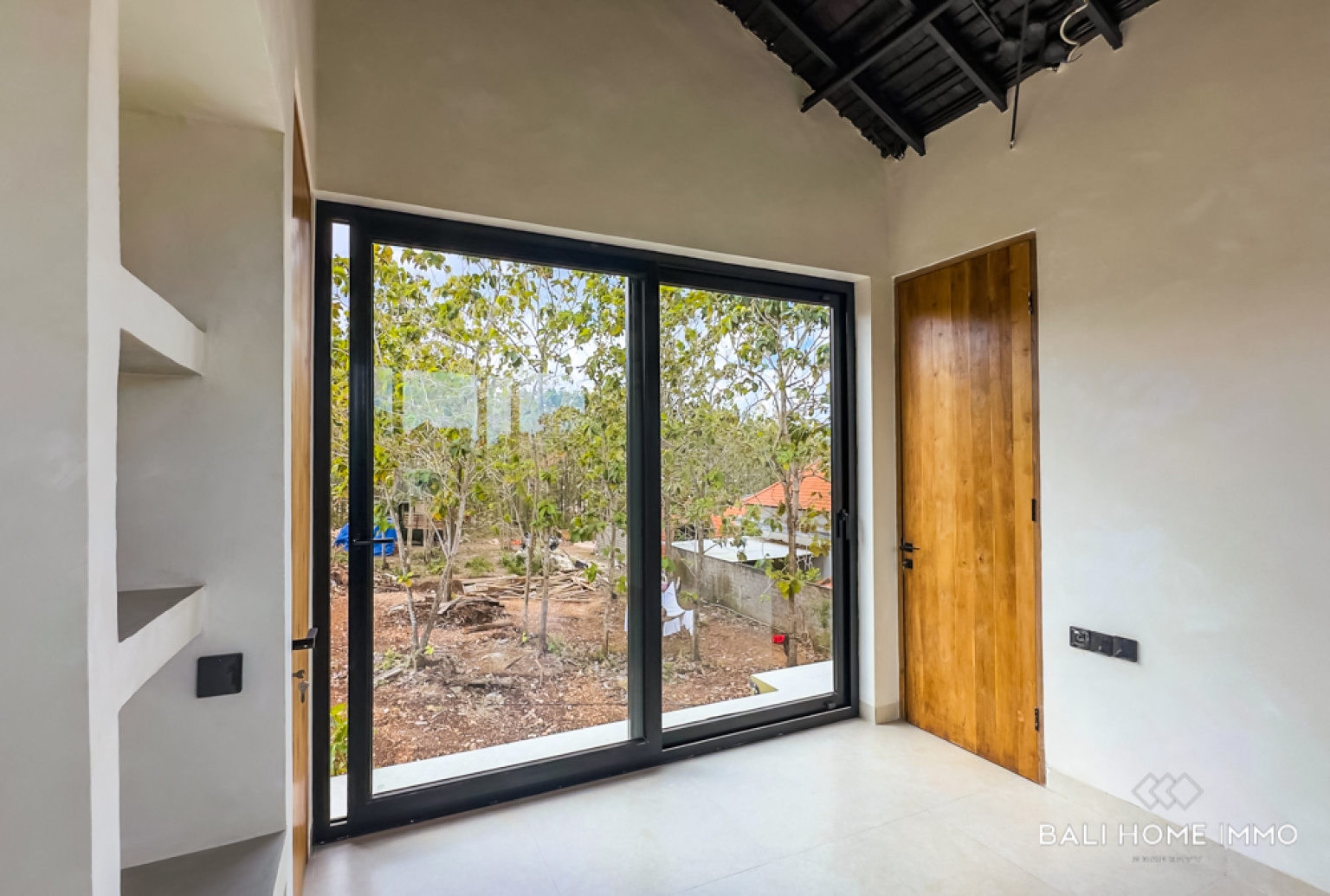MODERN TROPICAL 1 BEDROOM SEMI-FURNISHED VILLA IN UNGASAN view 9