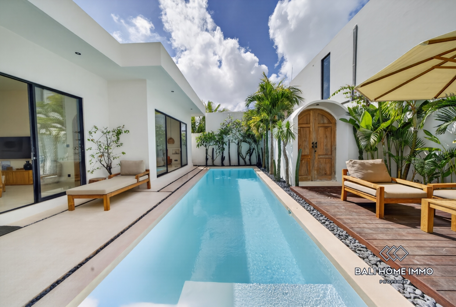 Modern Tropical 2 Bedroom Retreat for Sale in Pecatu- view 3