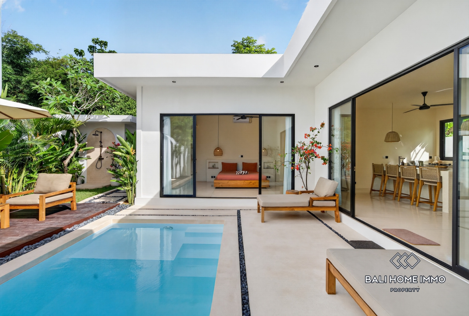 Modern Tropical 2 Bedroom Retreat for Sale in Pecatu- view 24
