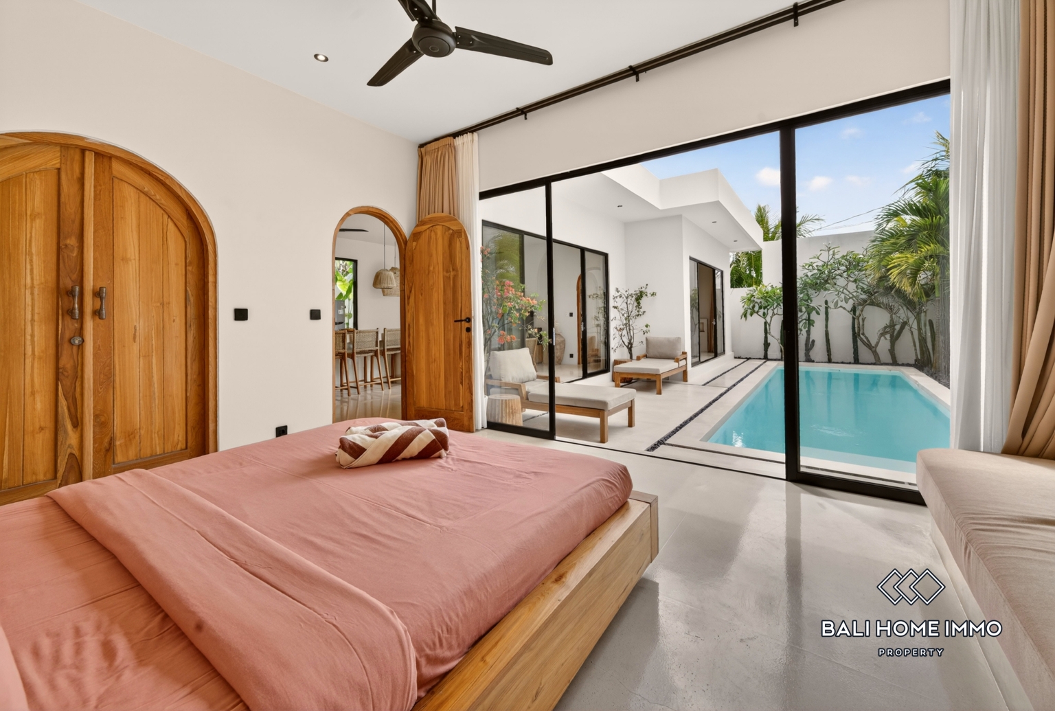 Modern Tropical 2 Bedroom Retreat for Sale in Pecatu- view 18
