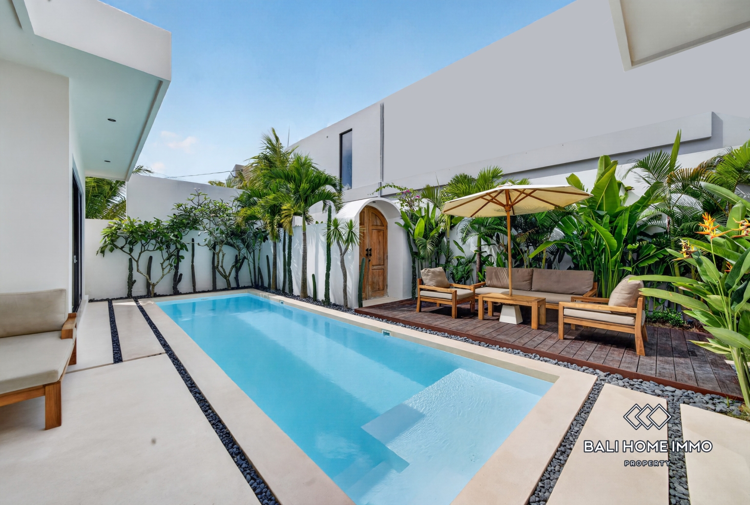 Modern Tropical 2 Bedroom Retreat for Sale in Pecatu- view 4