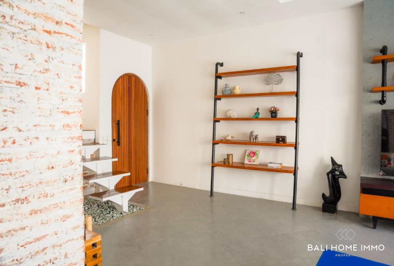 Modern Tropical 3-Bedroom Villa for Sale in Prime Balangan Location view 10
