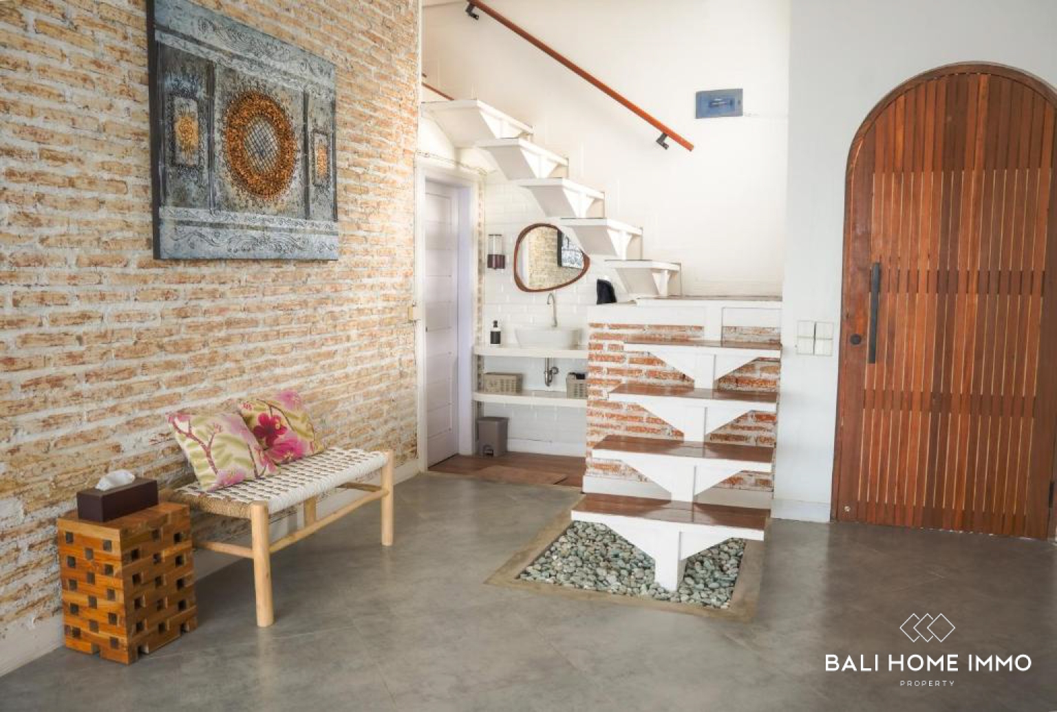 Modern Tropical 3-Bedroom Villa for Sale in Prime Balangan Location view 9
