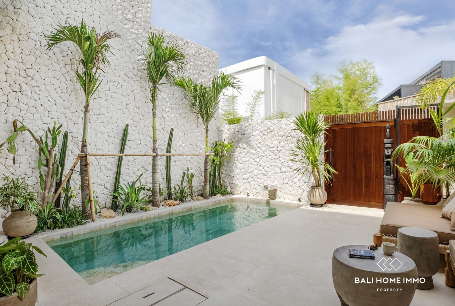 Villa tropicale moderne de 3 chambres à vendre à Prime Berawa Bali view 21