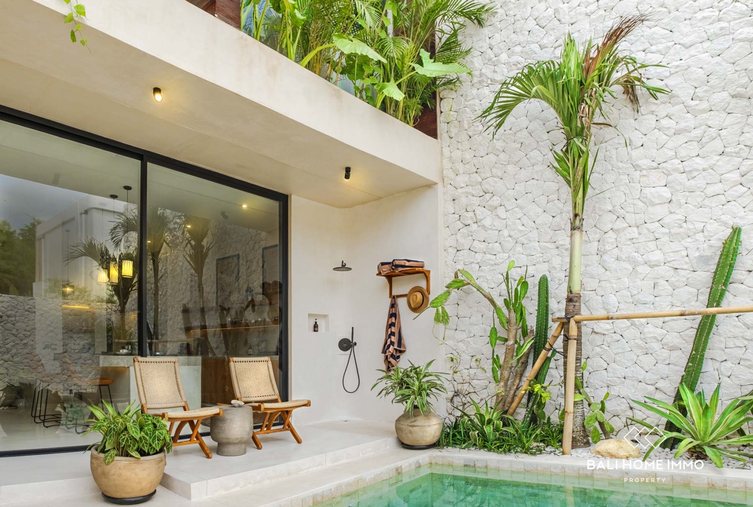 Villa tropicale moderne de 3 chambres à vendre à Prime Berawa Bali view 19
