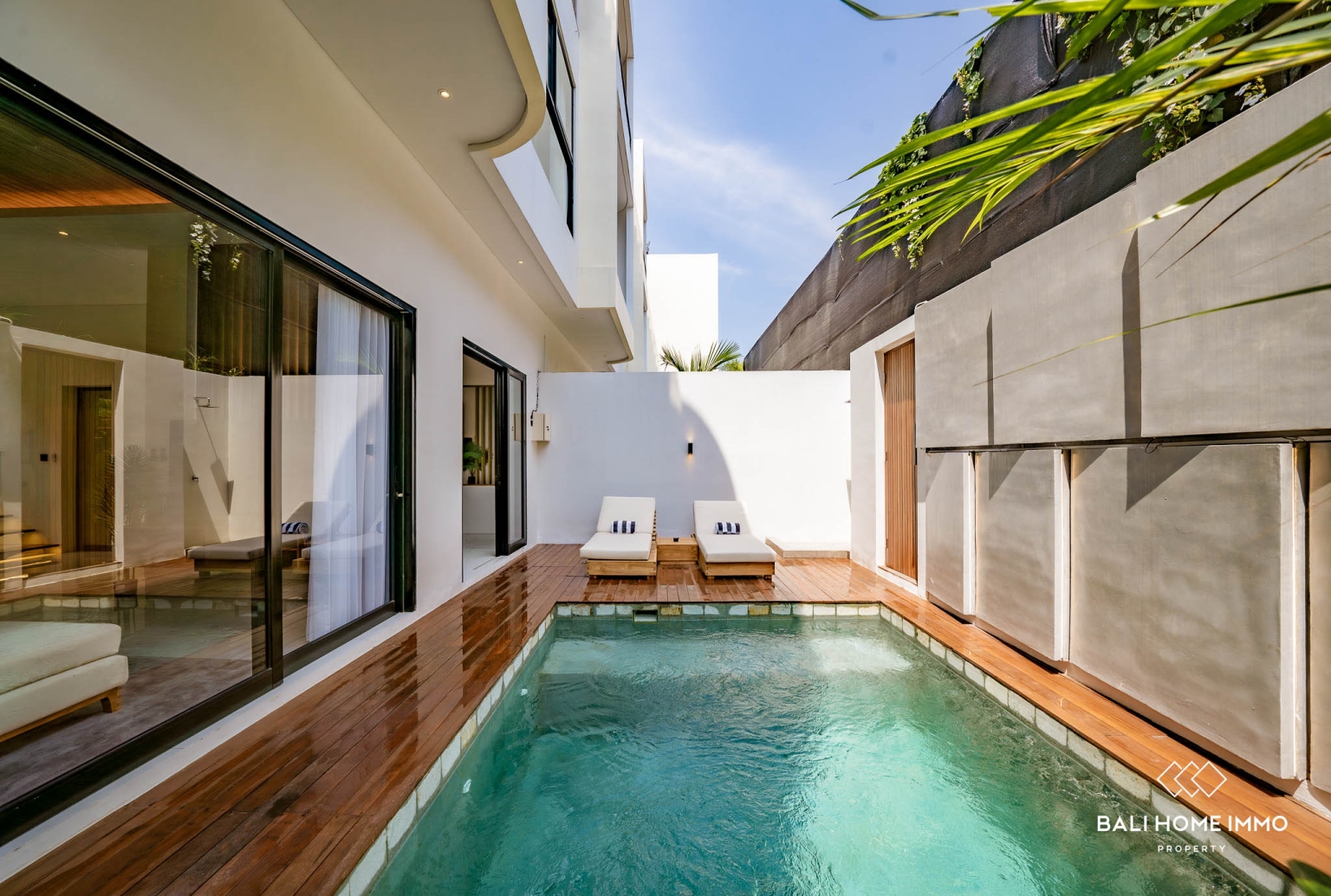 Vila modern bergaya tropis dengan 3 kamar dijual di Umalas view 20