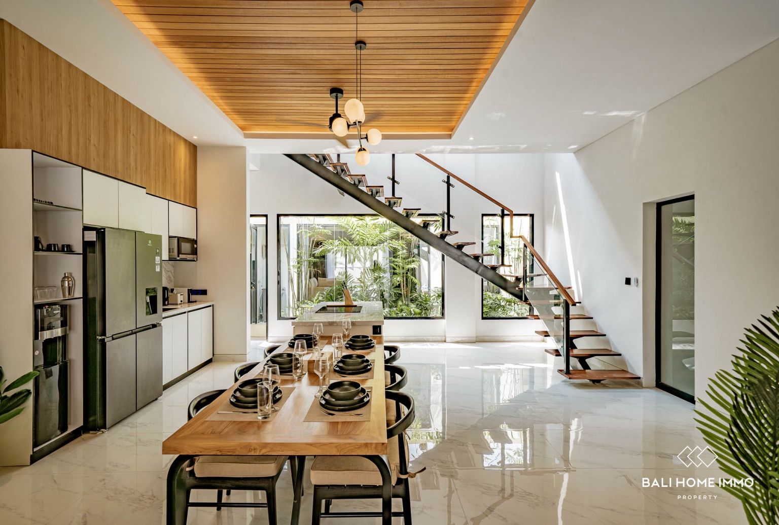 Vila modern bergaya tropis dengan 3 kamar dijual di Umalas view 5