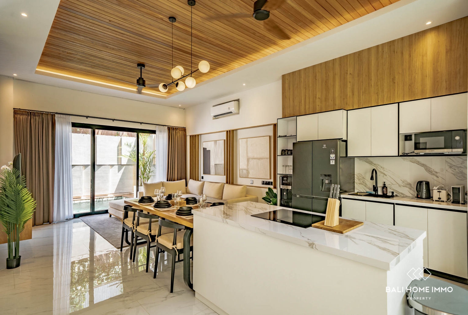 Vila modern bergaya tropis dengan 3 kamar dijual di Umalas view 6