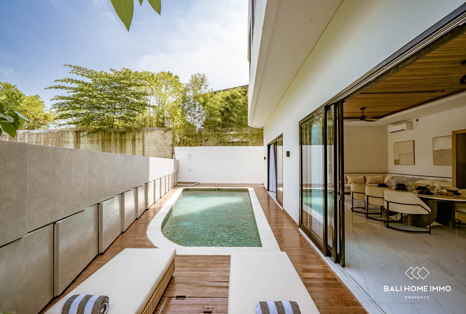 Vila modern bergaya tropis dengan 3 kamar dijual di Umalas view 18
